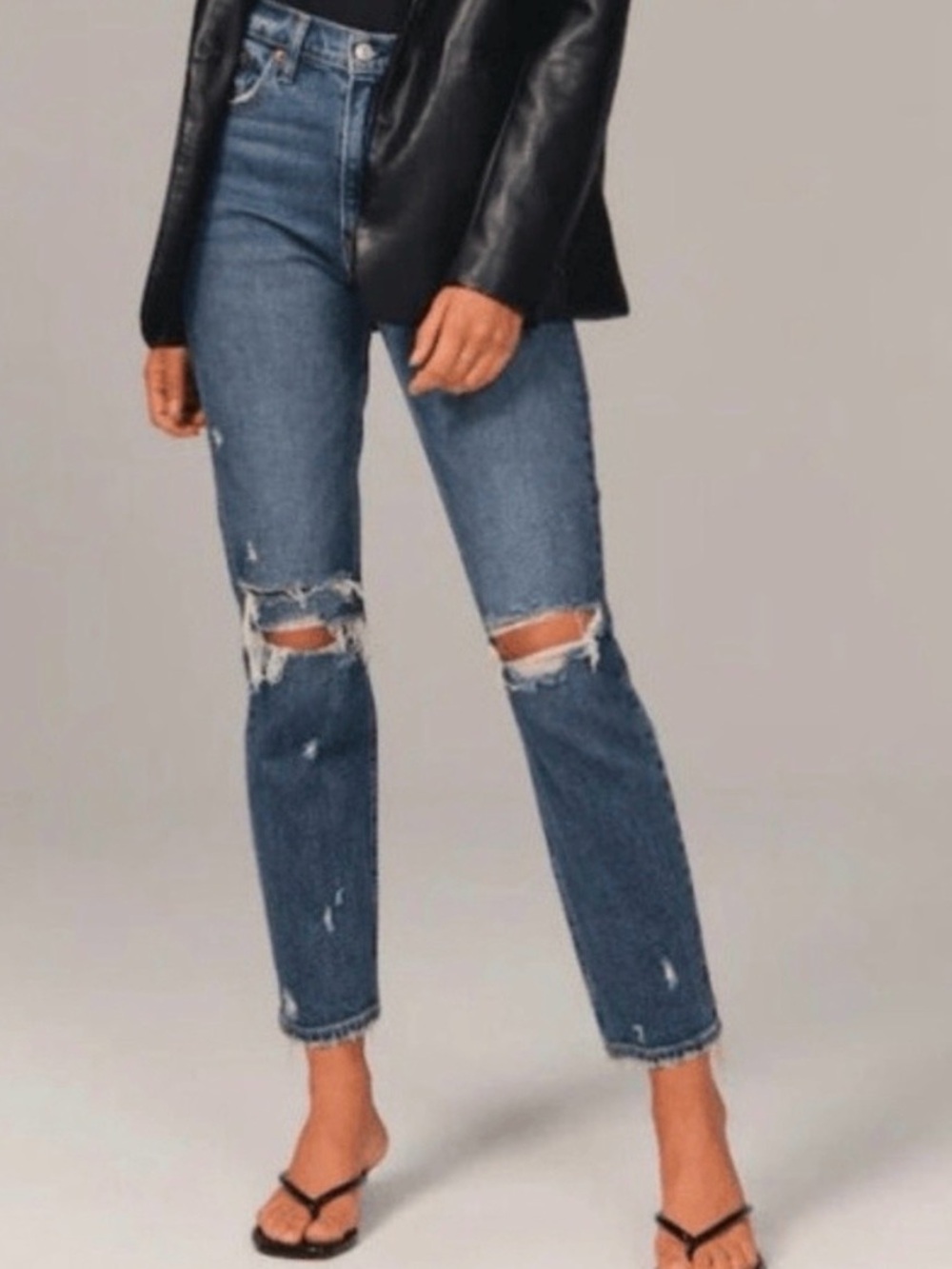 Abercrombie & Fitch Curve Love High Rise Distressed Mom Jean 26/2 Medium Wash